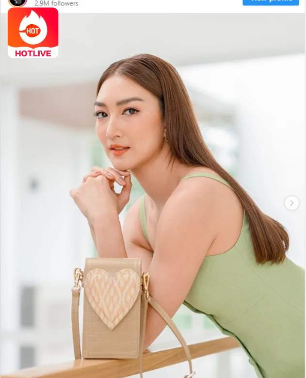 Khemanit Jamikorn-hotlive 
