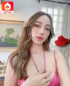 Preaw Tussaneeya-hotlive